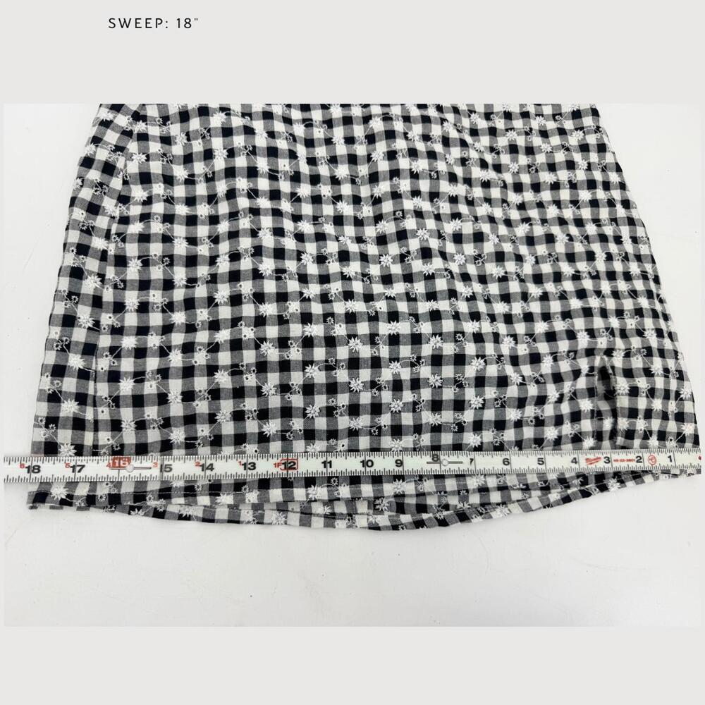 Le Lis Gingham Embroidered Mini Skirt Black White S - Picture 9 of 9